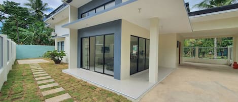Villa, 4 habitaciones, para fumadores | Vista frontal de la propiedad