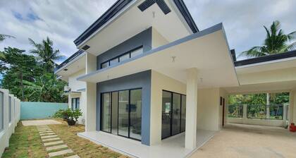 Villa Emee Nora in Panglao Island, Bohol Philippines