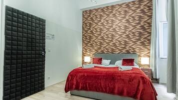 BĂŒgeleisen/BĂŒgelbrett, WLAN, BettwĂ€sche