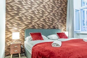 Iron/ironing board, WiFi, bed sheets