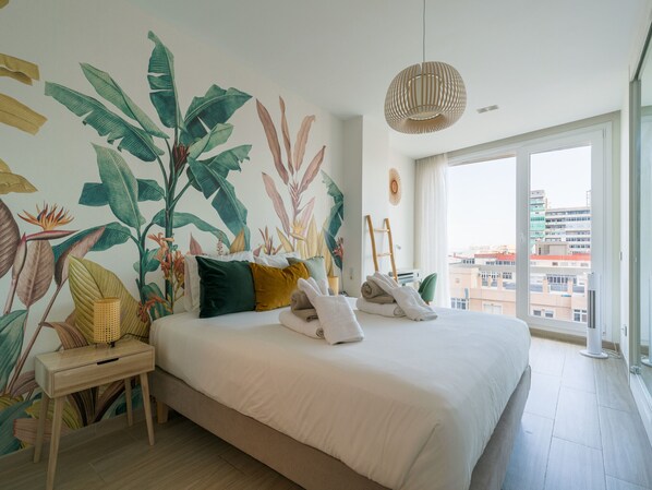 3 bedrooms, desk, iron/ironing board, free WiFi