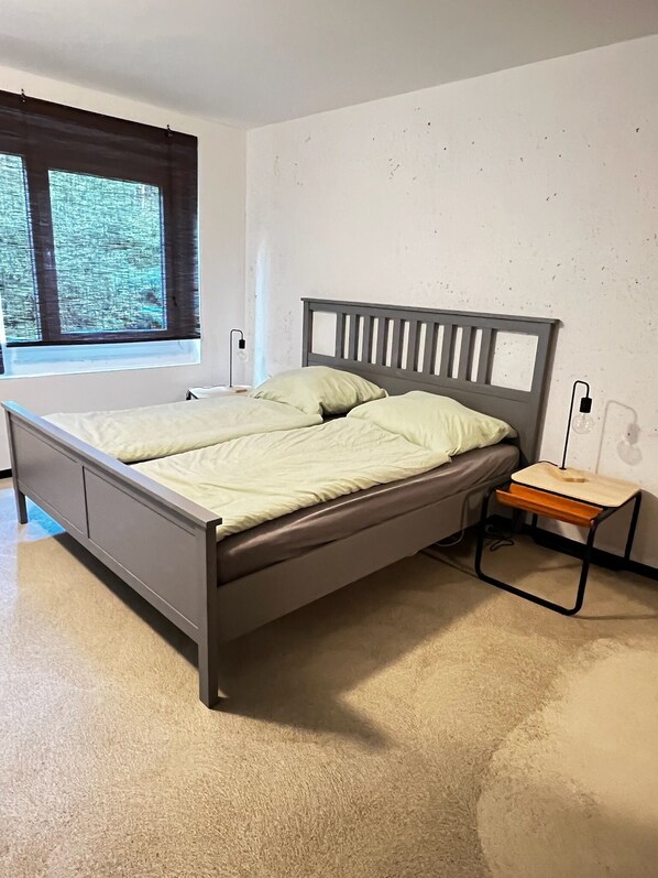 4 bedrooms, free WiFi, bed sheets