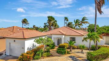 House (2 Bedrooms) | Property amenity