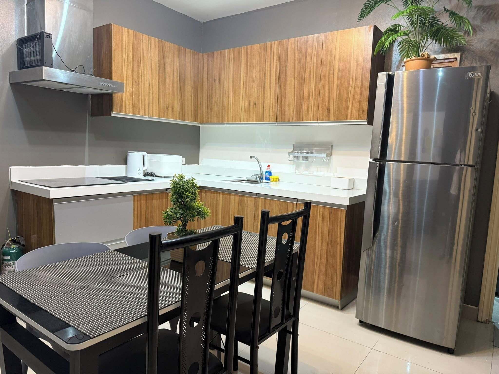 Family Apartment, Balcony, City View | Private kitchen