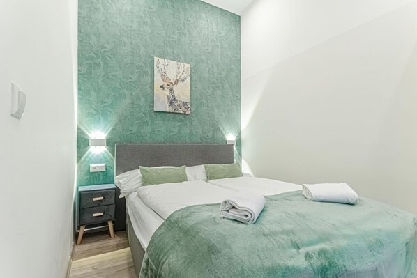 1 bedroom, WiFi, bed sheets