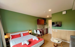 Studio | Cribs/infant beds, free WiFi, bed sheets