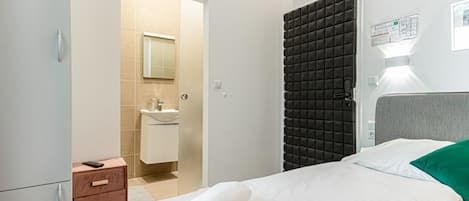 1 Schlafzimmer, Bügeleisen/Bügelbrett, WLAN, Bettwäsche