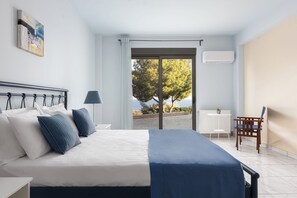 5 habitaciones, escritorio y tabla de planchar con plancha 