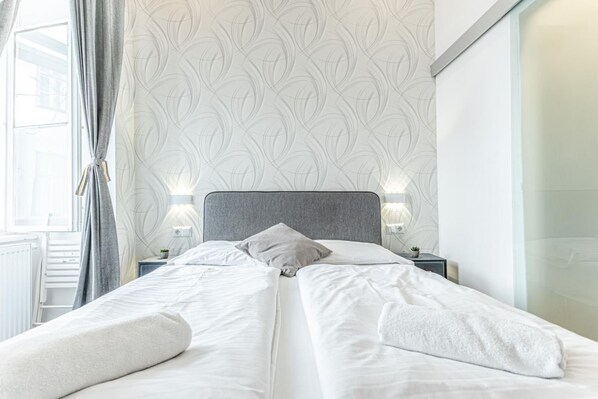 1 bedroom, WiFi, bed sheets