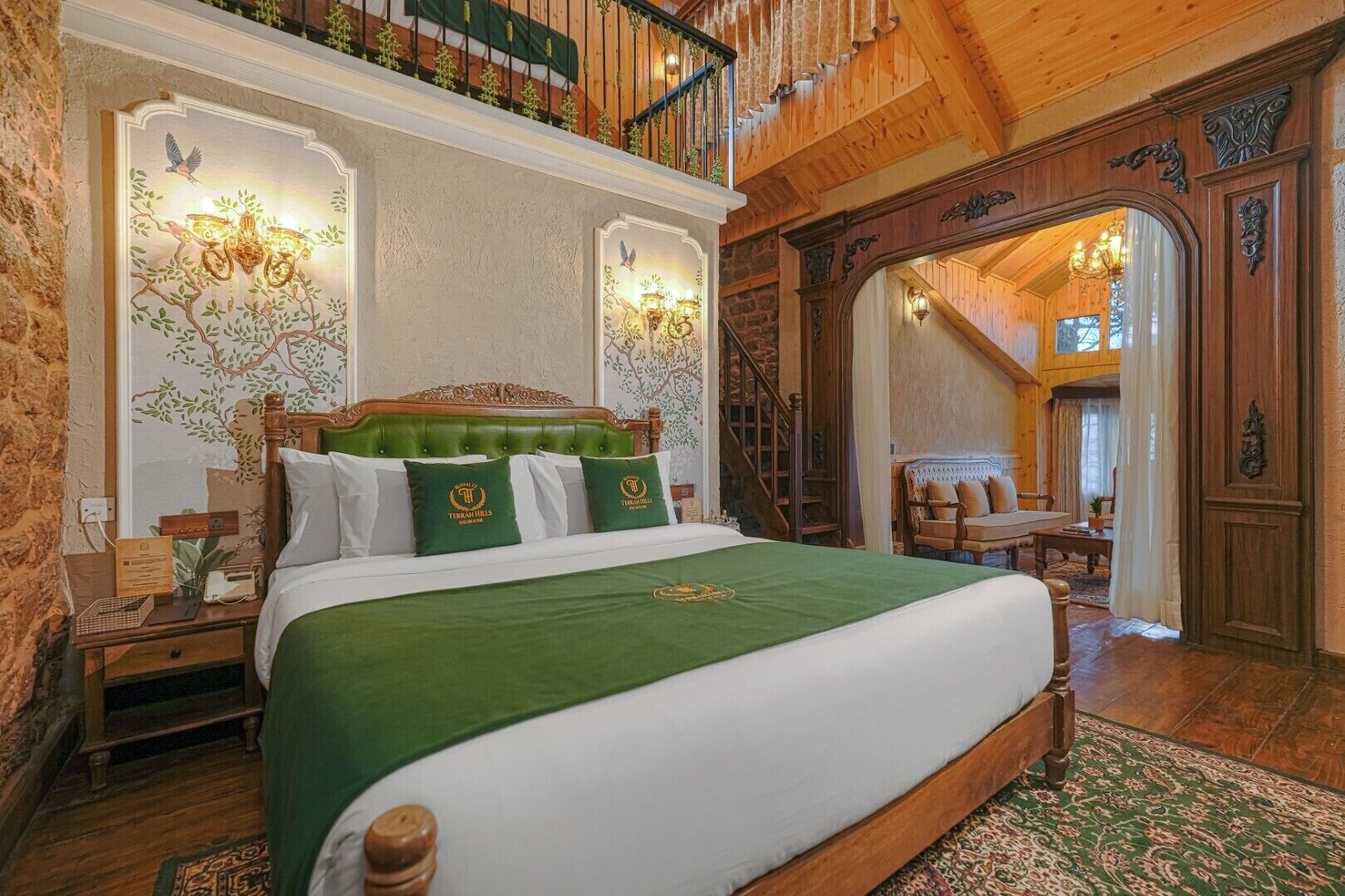 Executive Room | Minibar, bed sheets