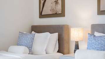 Apartamento luxo, sacada, vista para o mar | Roupas de cama de algodão egípcio, roupas de cama premium