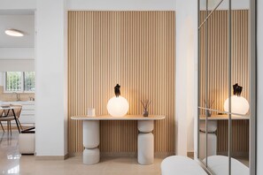 Appartement Deluxe, balcon, vue mer | Coin séjour