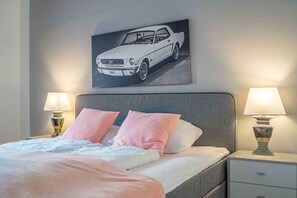 3 bedrooms, WiFi, bed sheets