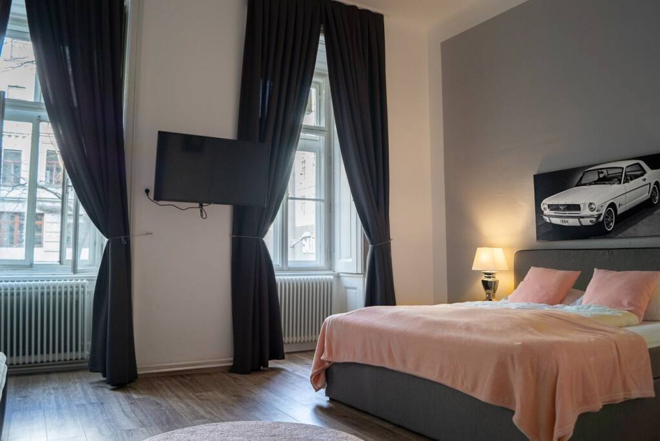 3 quartos, ferros/tábuas de passar roupa, Wi-Fi, roupa de cama