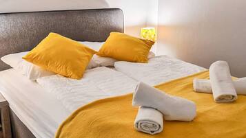 3 bedrooms, WiFi, bed sheets