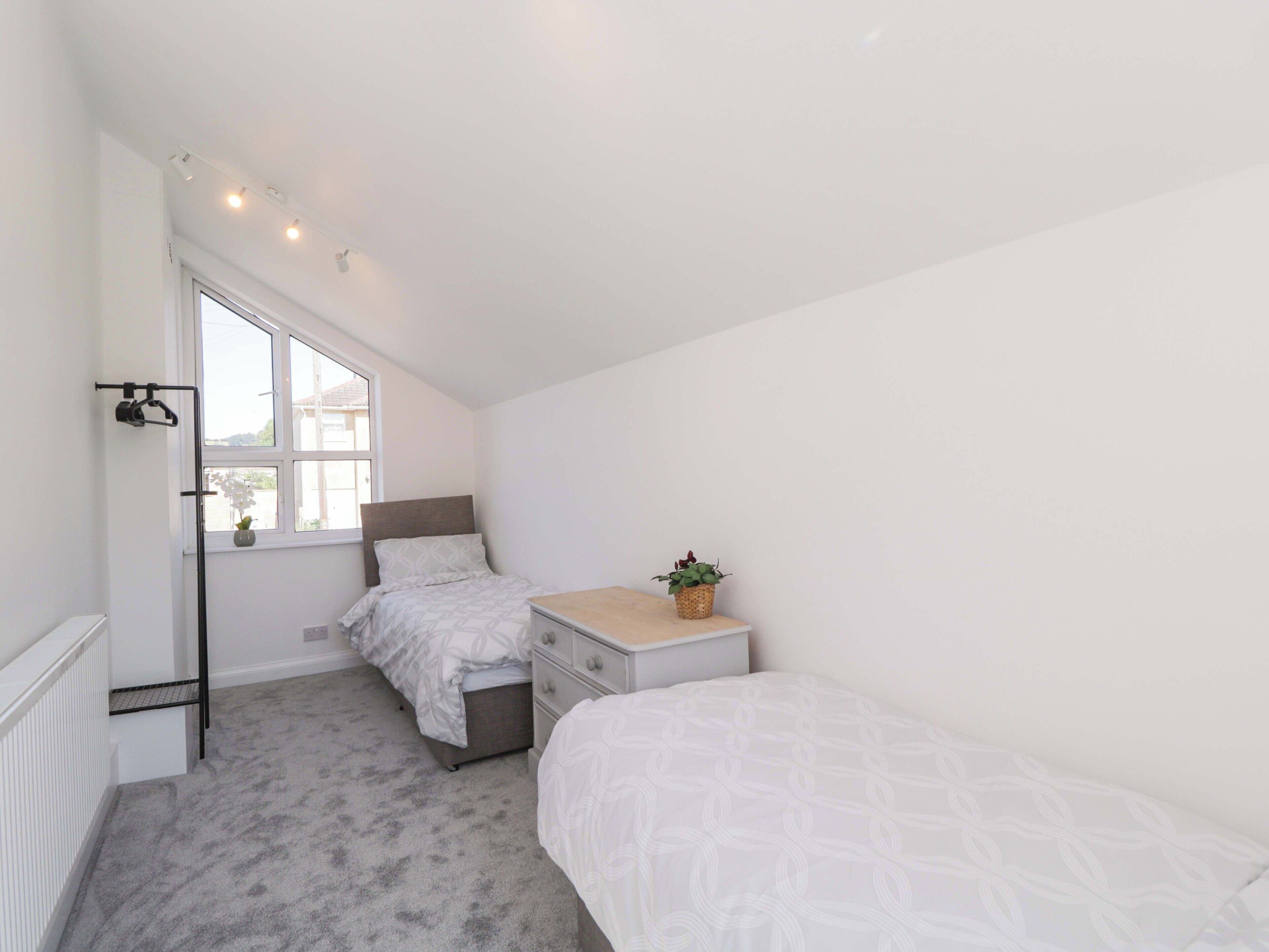 4 bedrooms, individually decorated, individually furnished, free WiFi