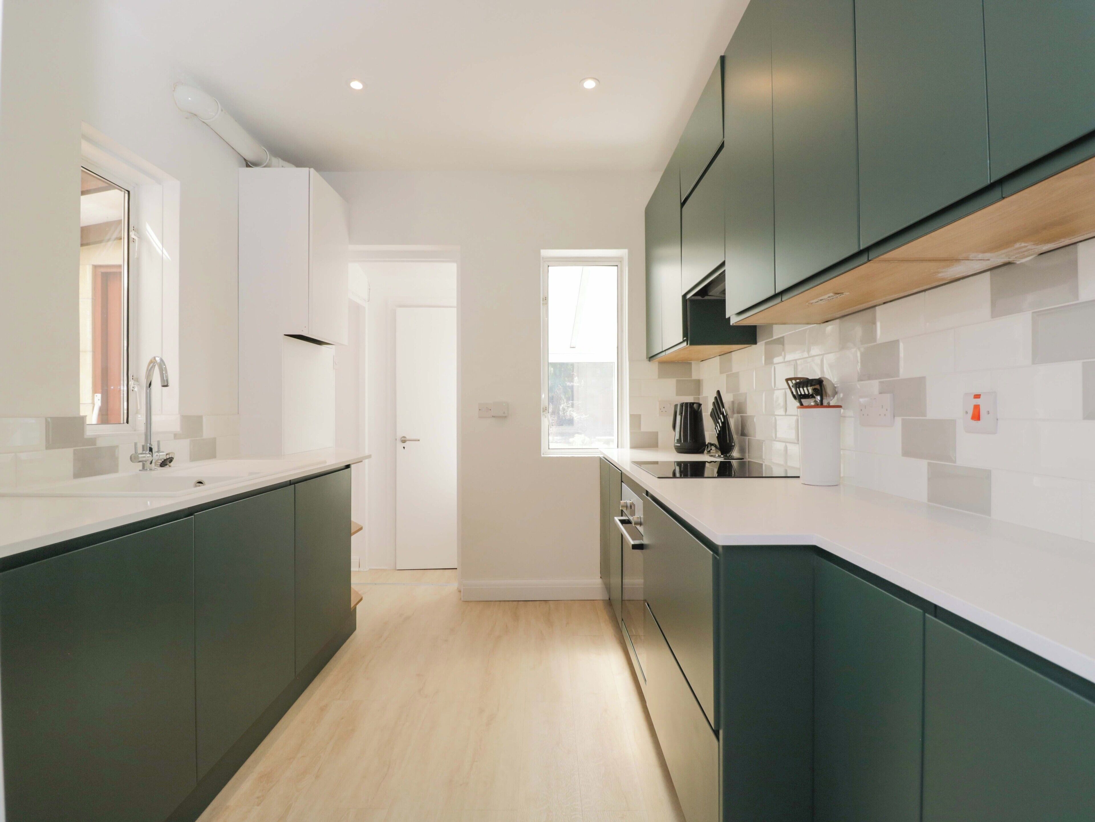 Dishwasher, cookware/dishes/utensils