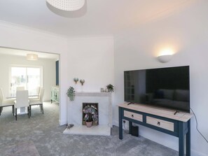 Living area - 6 Newbridge Gardens (Bath)