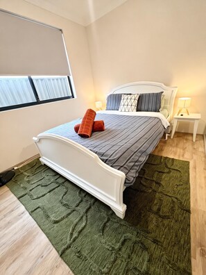 1 bedroom, WiFi, bed sheets - Private | Free Parking | AC | Near Airport | WIFI (Landsdale)