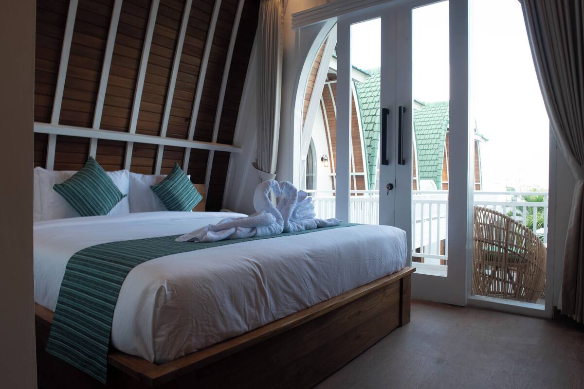 Standard Room, Balcony | Free WiFi