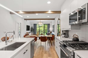 Apartment | 2 bedrooms, Internet