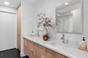Apartment | 2 bedrooms, Internet
