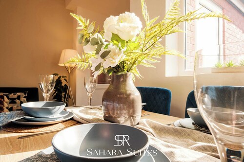 Luxury 5BR Home | Contractors stay | Parking