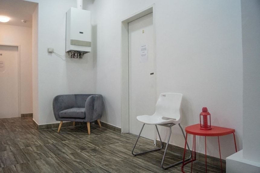 Peaceful Room Near Westbahnhof | Ensuite & Wifi - Wien