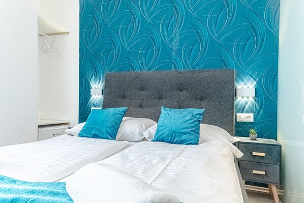 1 bedroom, WiFi, bed sheets