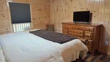 3 slaapkamers, een strijkplank/strijkijzer, gratis wifi, beddengoed