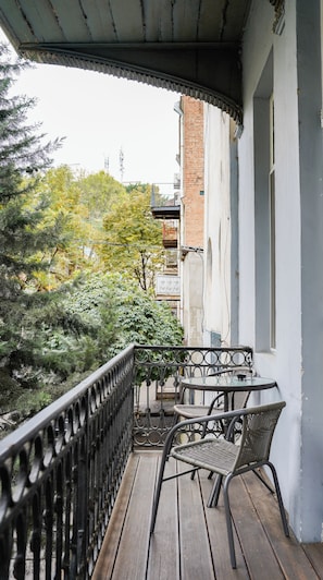 Basic Double Room, 1 King Bed, Balcony | Terrace/patio