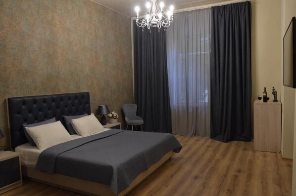 Classic Double Room, Courtyard View | In-room safe, soundproofing, iron/ironing board, free WiFi