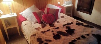 Facing the spa and playground - 2-bedroom apartment