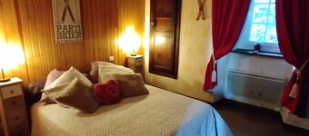 Facing the spa and playground - 2-bedroom apartment