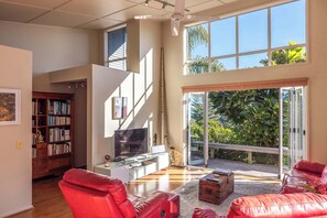 Télévision, espaces bureaux