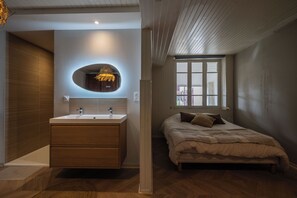 4 soverom, internettilgang og sengetøy