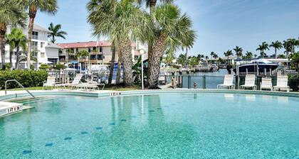 Waterfront Marco Island Condo < 1/4 Mi to Beach!