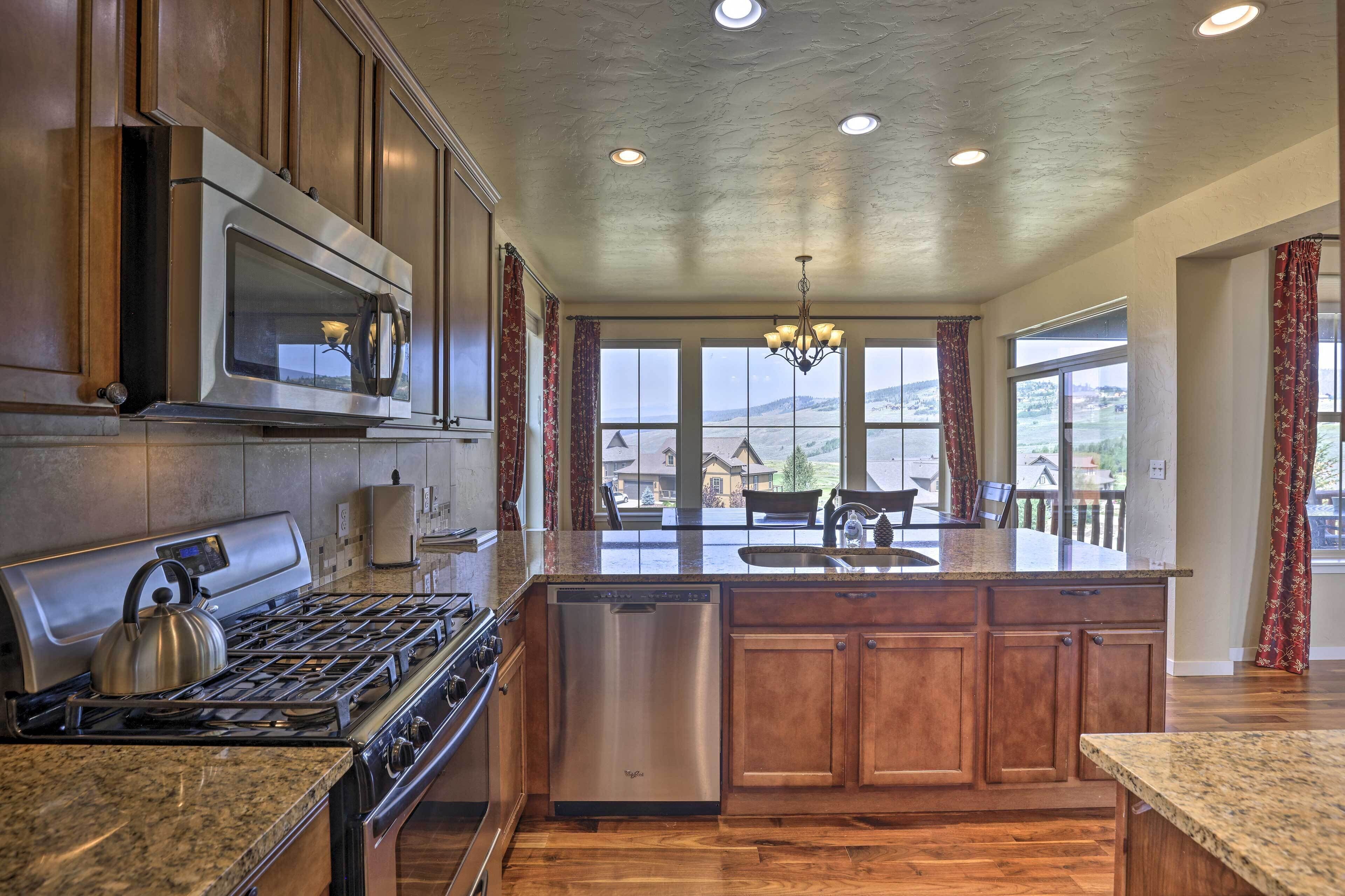 House (4 Bedrooms) | Interior