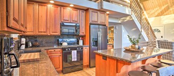 箭頭 湖A型小木屋：附甲板和陽台  