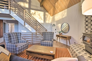 House (5 Bedrooms) | Interior