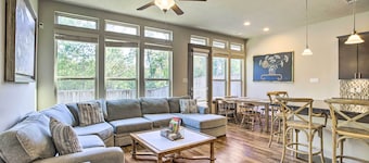 Family-friendly Spring Townhouse w/ Backyard!