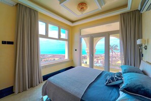 5 bedrooms, iron/ironing board, WiFi, bed sheets