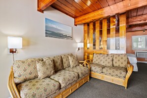 TV - Oceanfront Inn Suite #6- King Bed (Fort Pierce)
