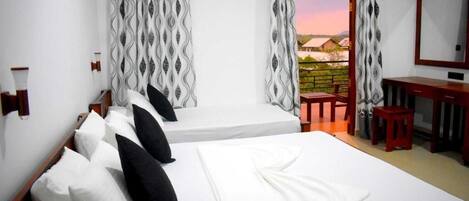 2 habitaciones, tabla de planchar con plancha, wifi y ropa de cama