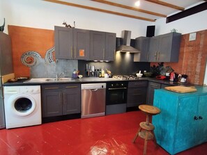 Oven, stovetop