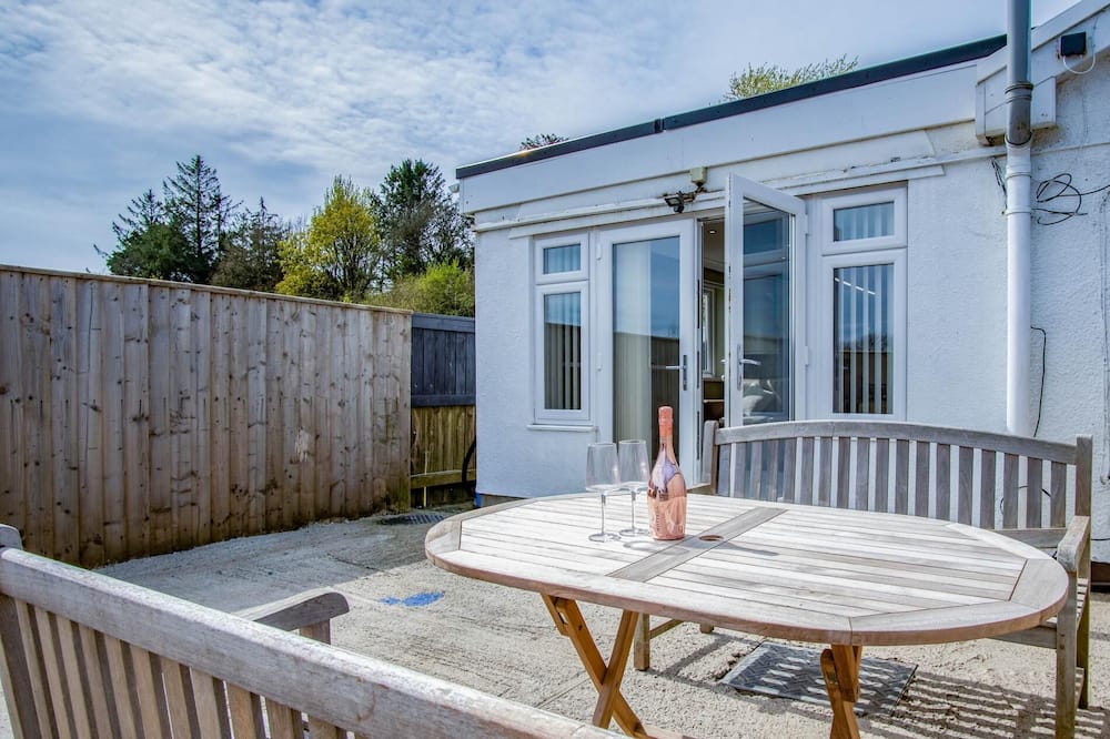 Ridgeway Hideaway - 1 Bedroom Holiday Home - Manorbier - Jameston