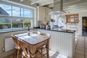 Floor plan - Fern Cottage - 2 Bedroom Cottage - St. Florence (Tenby)