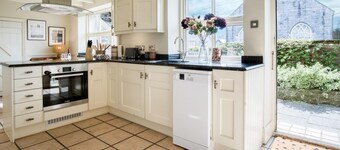 Fern Cottage - 2 Bedroom Cottage - St. Florence