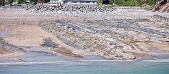 Waterfront 2 - 2 Bedroom Apartment - Wisemans Bridge