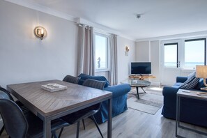 Floor plan - Waterfront 2 - 2 Bedroom Apartment - Wisemans Bridge (Saundersfoot)